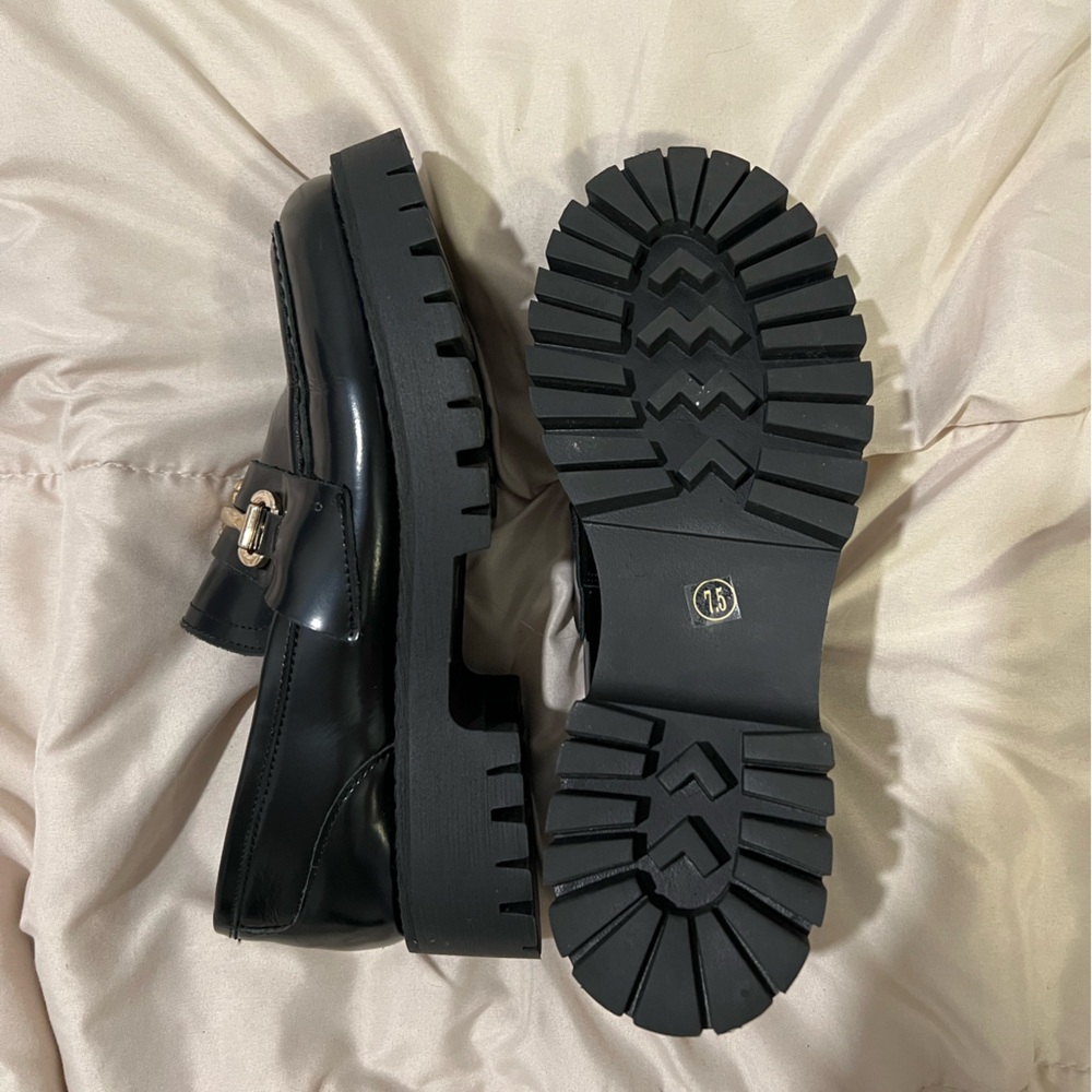 Steve Madden Black Loafers